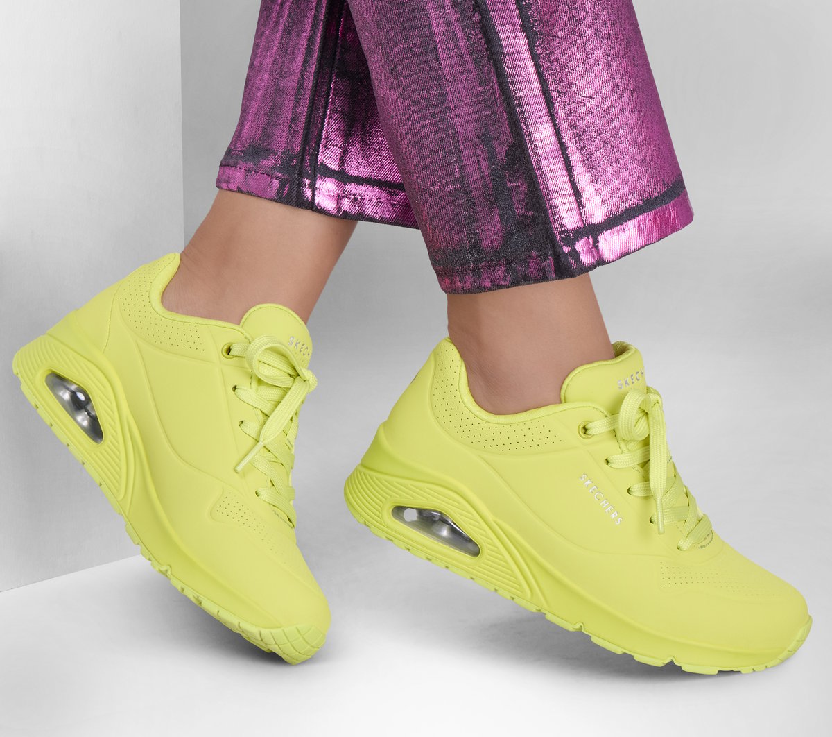 UNO - Stand on Air — LIME