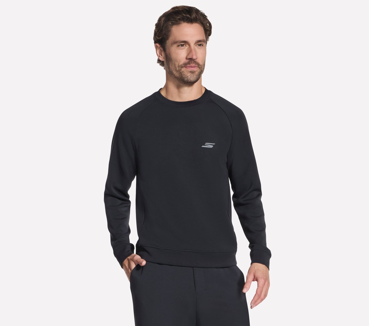 Skechers SKECHCLOUD Elevate Crew en Negro, talla 2XL