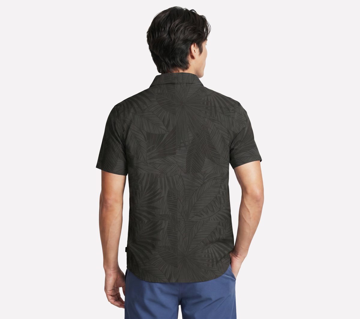 The GO WALK Air Printed Short Sleeve Shirt — BLACK / OLIVE