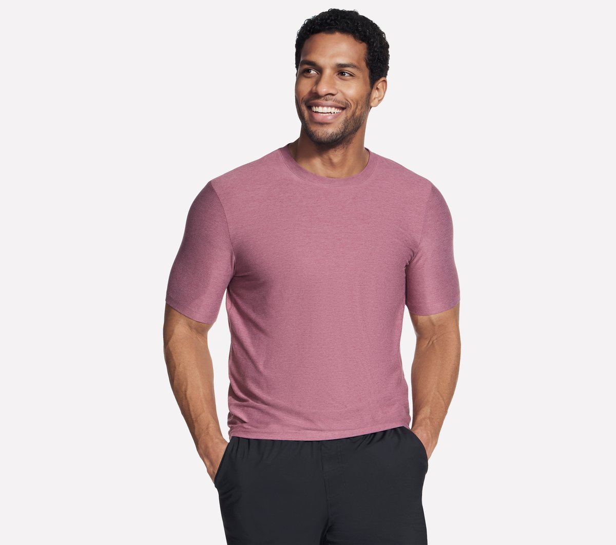 Skechers GO DRI All Day camiseta en Borgoña, talla Pequeña