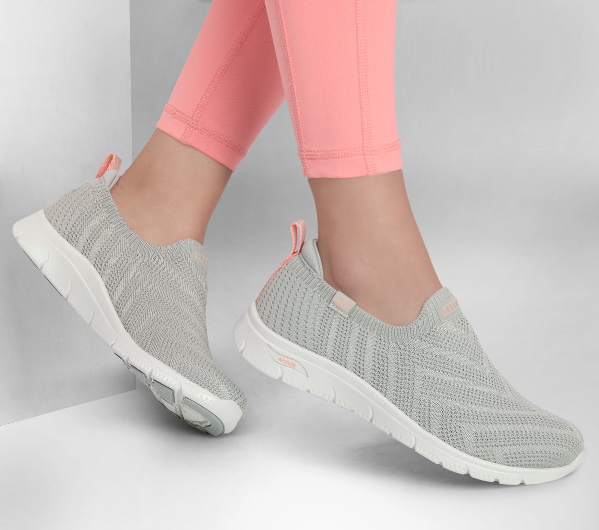 Lilly　0923 Skechers Infants' Twinkle Sparks Ombre Love | SoftMoc.com