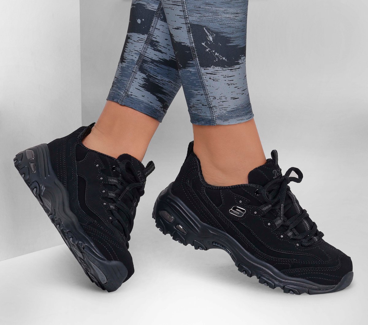 スケッチャーズ ディーライツ - プレイ オン | SKECHERS JP