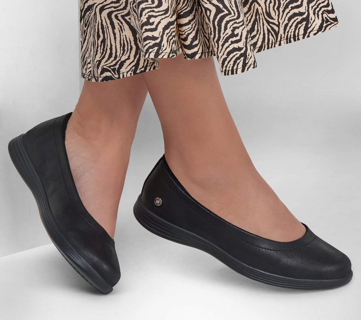 スケッチャーズ スニーカー The-GO Dreamy-Nightout レディース ブラック 22 cm 2E On-The-GO Dreamy - Nightout | SKECHERS JP