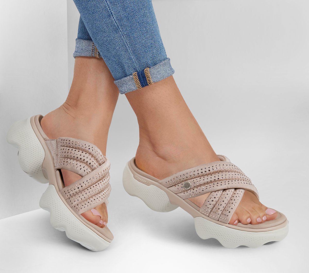 Martha Stewart: Massage Fit Edge - Luminous