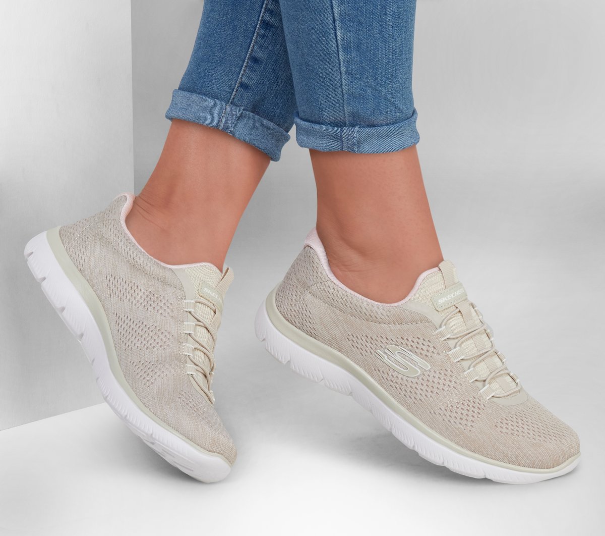【SKECHERS　スケッチャーズ】SUMMITS-FUN FLARE 24㎝ Amazon.com | Skechers Women's Summits Fun Flare Sneaker