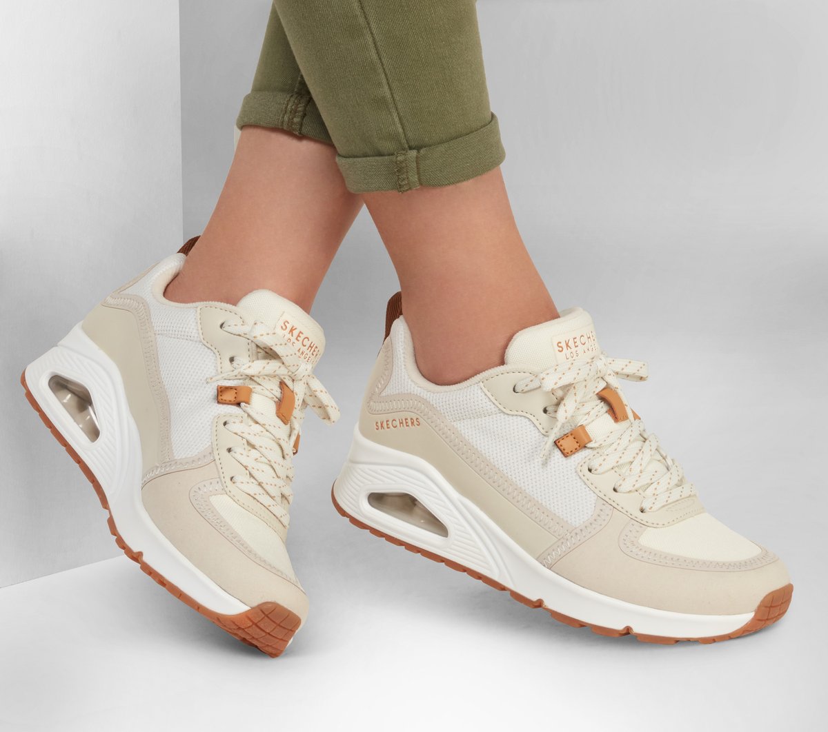 UNO - Layover | SKECHERS ES