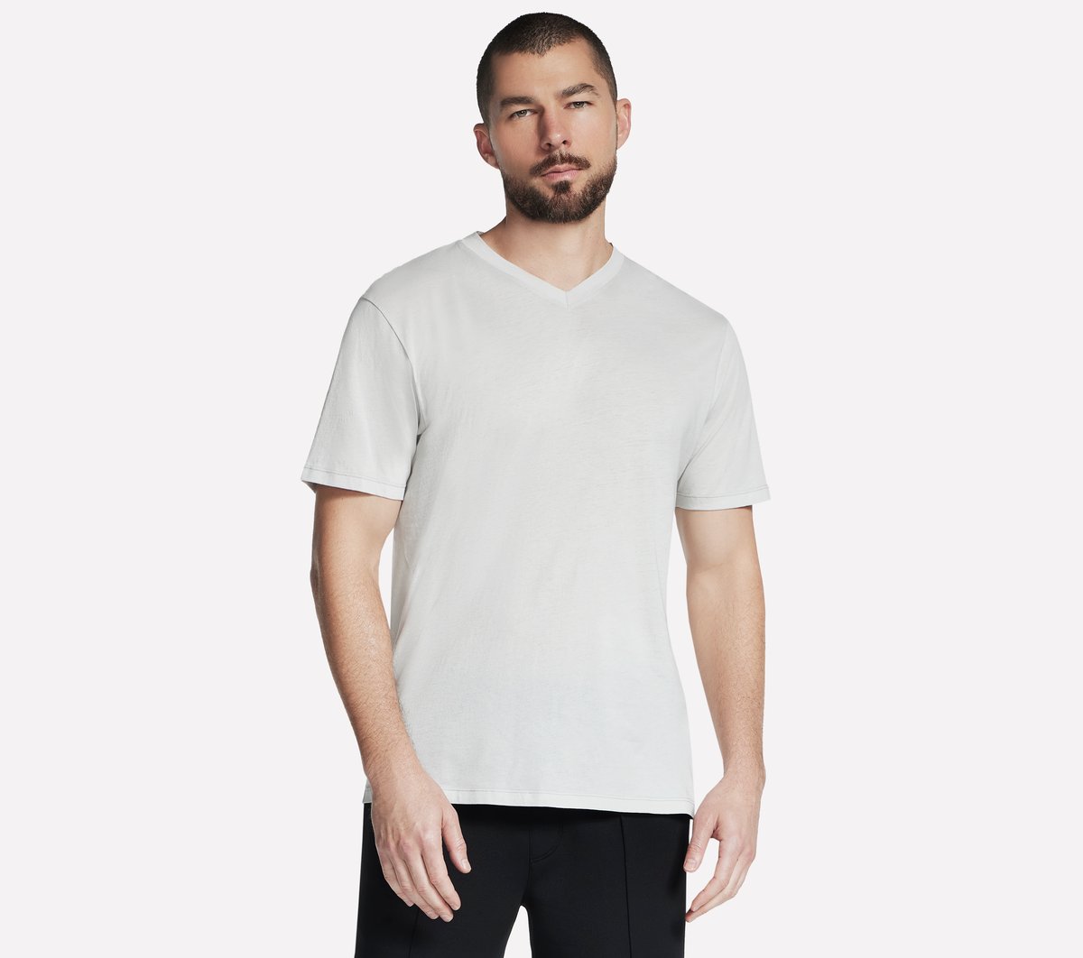 Skechers Heren GO DRI Pima Signature V-Neck CM Bruin, Maat Small